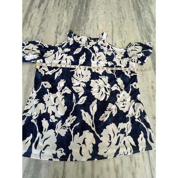 INC International Concepts Blue & White Print Knit Cold Shoulder Top Size XL - Picture 5 of 7